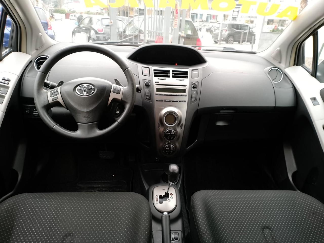 Toyota Yaris Cambio Automatico Prov. Nord Italia