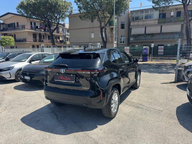 TOYOTA Yaris Cross 1.5 Hybrid 5p. E-CVT Business