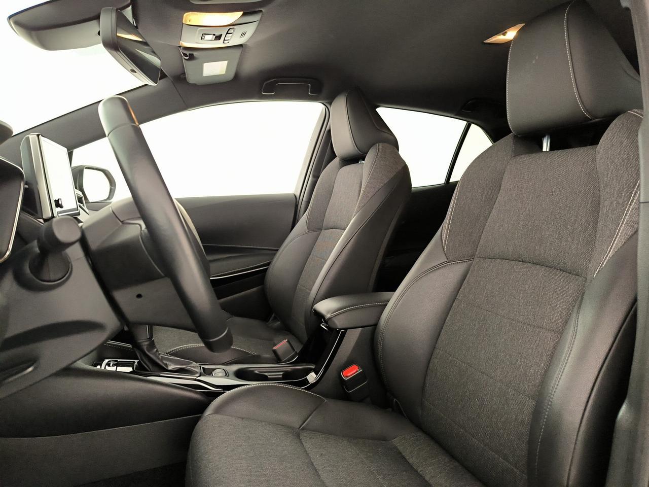 Toyota Corolla 1.8h style cvt