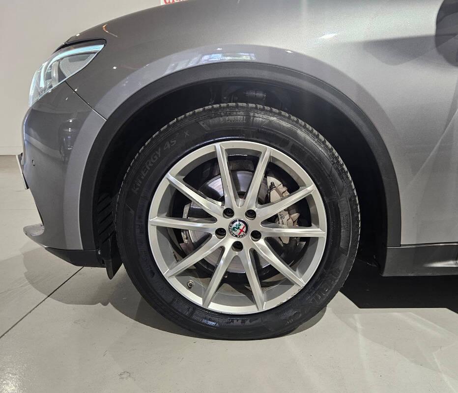 Alfa Romeo Stelvio 2.2 t Business rwd 160cv auto my19