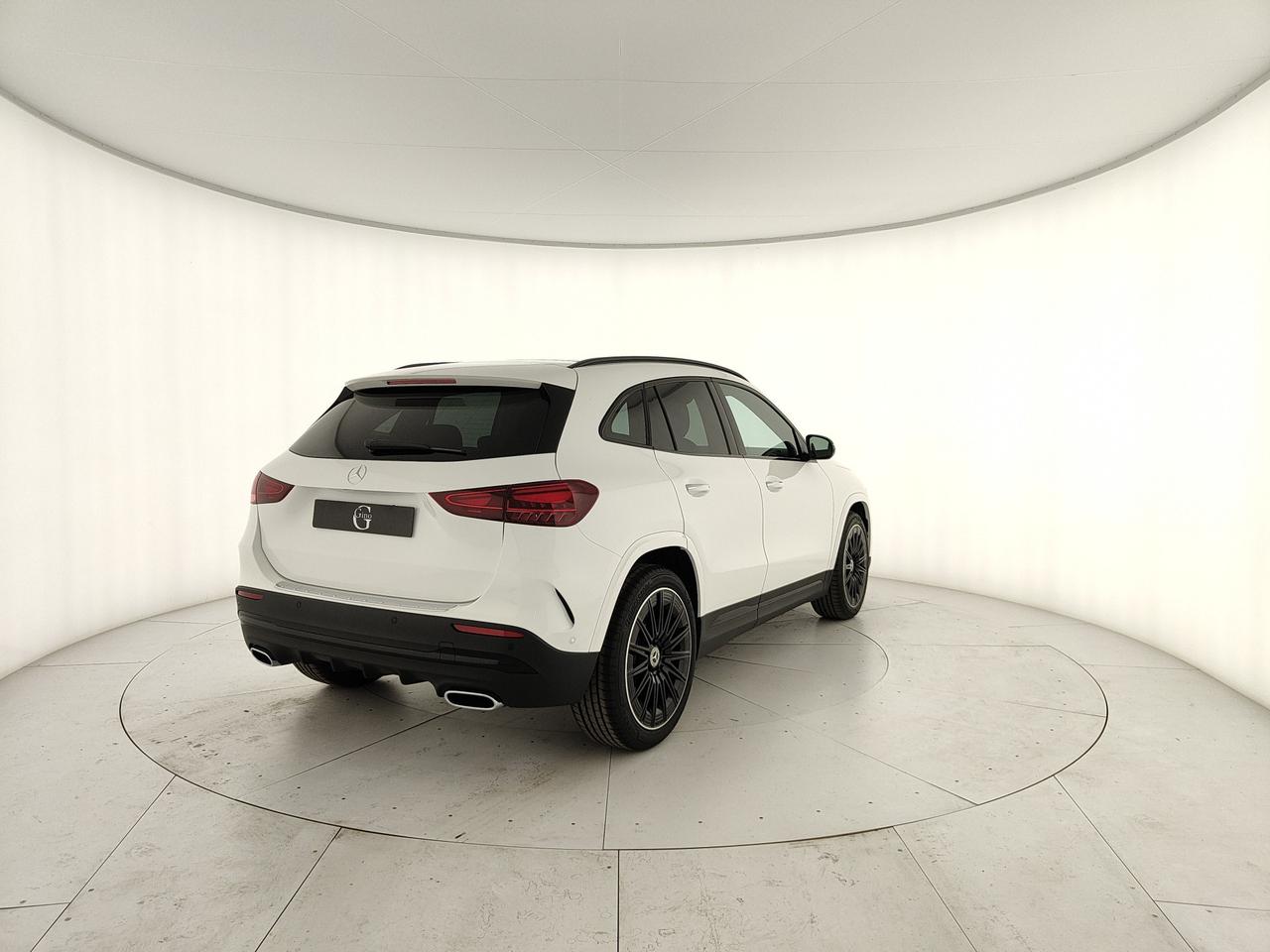 Mercedes-Benz GLA 180