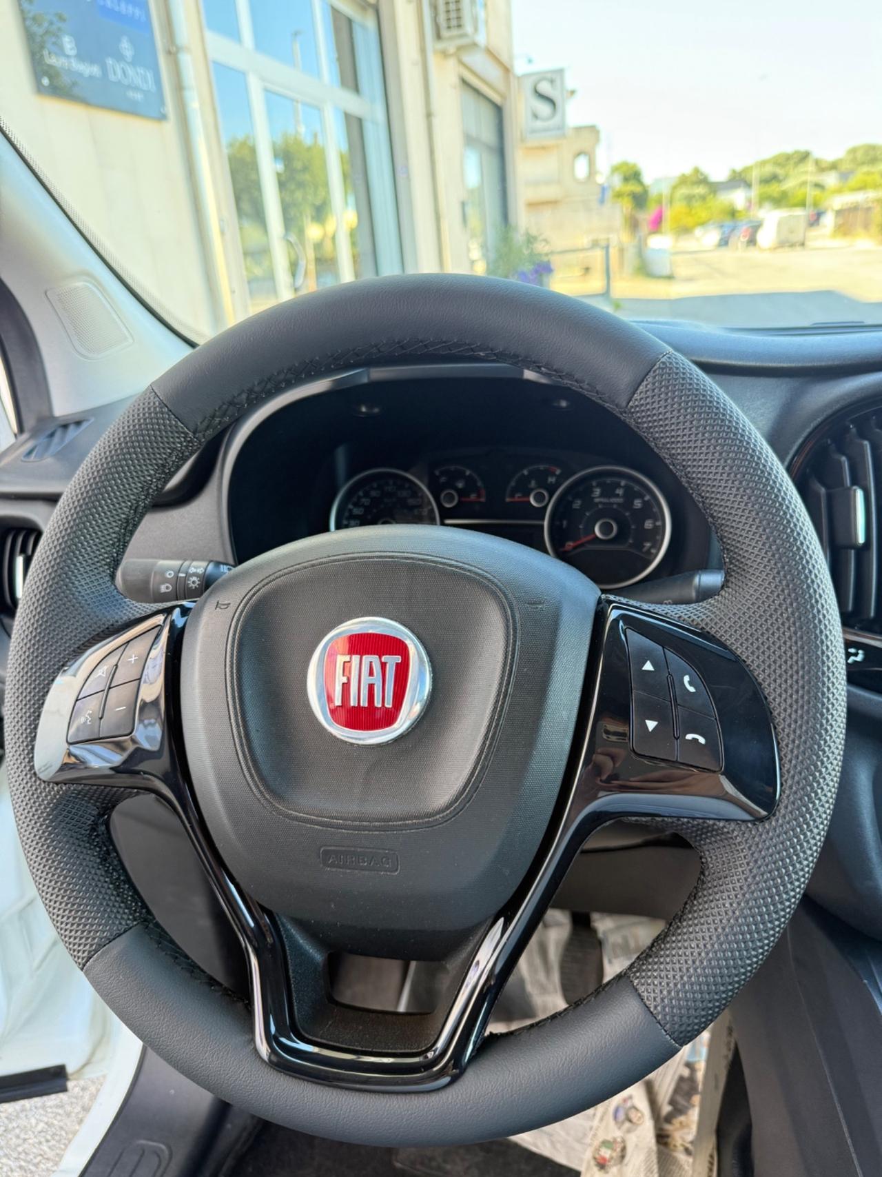 Fiat Doblo MULTIJET, 3 POSTI CON NAVIGATORE,BLUETOOTH,SCHERMO TOUCH,ANDROID AUTO
