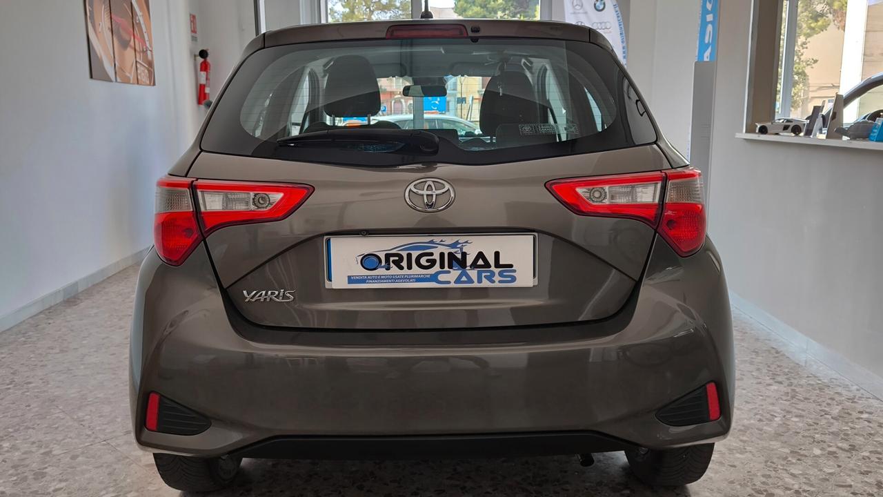 Toyota Yaris 1.0 5 porte Lounge