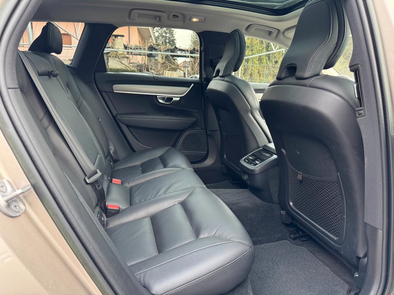 Volvo V90 Cross Country B4 (d) AWD automatico Ultimate