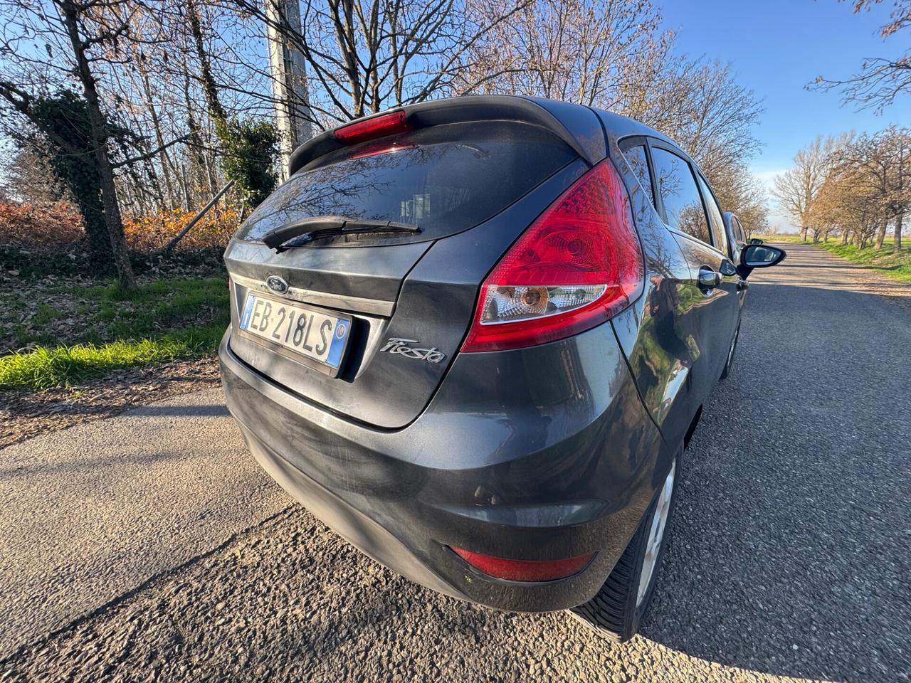 Ford Fiesta 1.4 5 porte Bz.- GPL Titanium