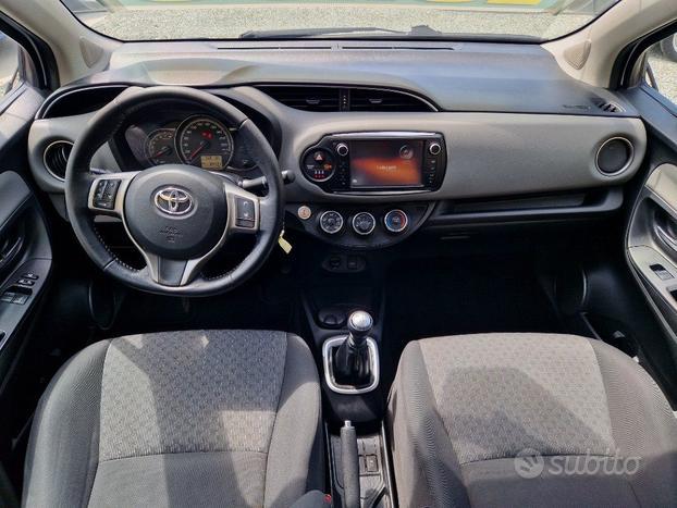 TOYOTA Yaris 1.3 100 Cv 5 porte *Euro6*