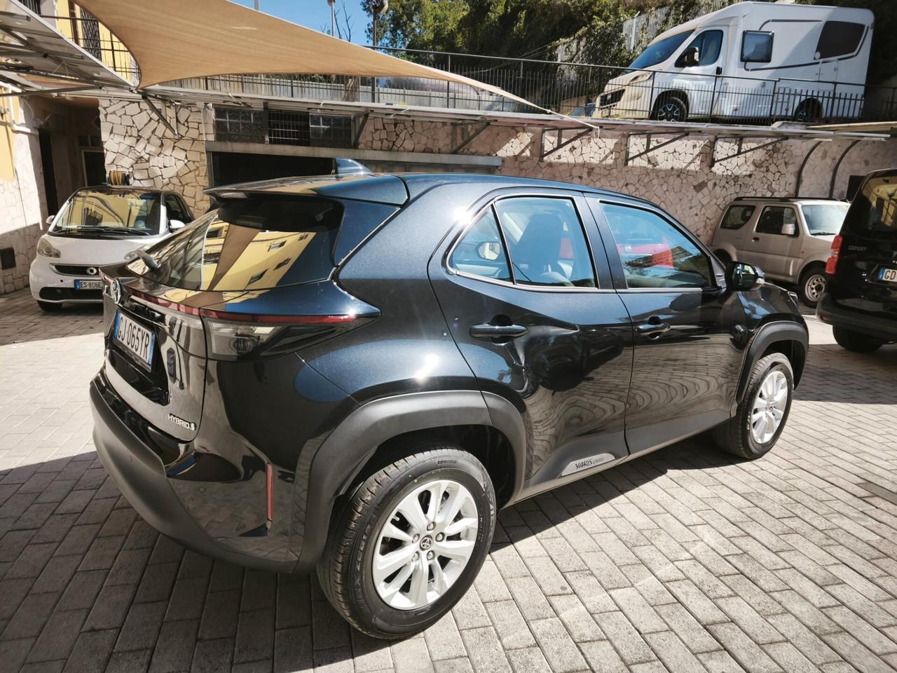 Toyota Yaris Cross 1.5 Hybrid 5p. E-CVT AWD-i Business