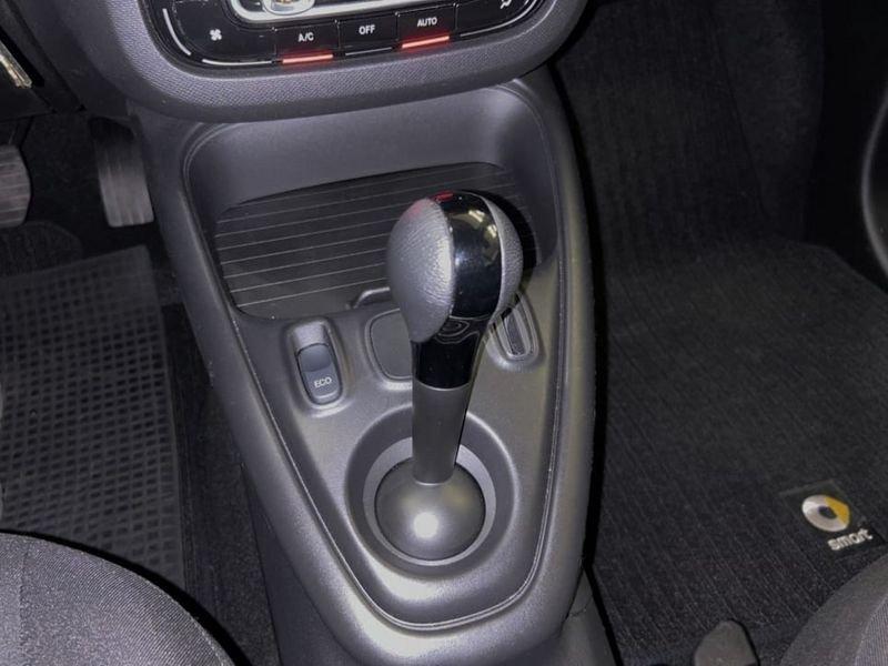 smart fortwo EQ PURE 22KW