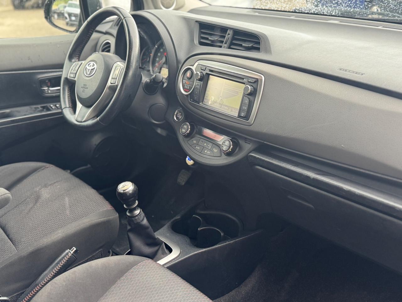 Toyota Yaris 1.4 D-4D 5 porte Lounge GARANZIA