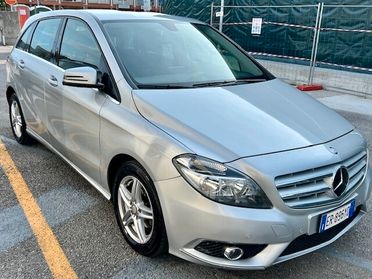 Mercedes-Benz B 180 BlueEFFICIENCY 2012