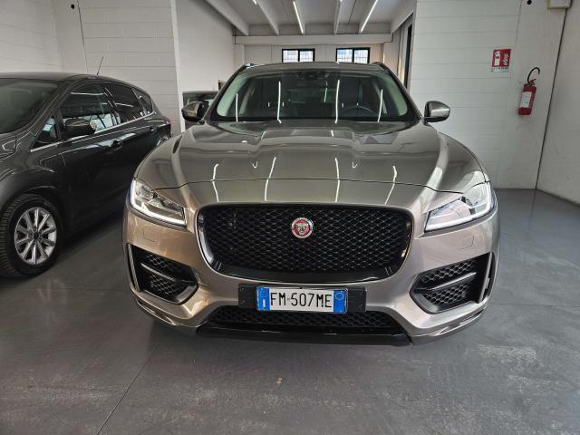 Jaguar F-Pace 2.0d i4 R-Sport240cv / Distribuzione nuova