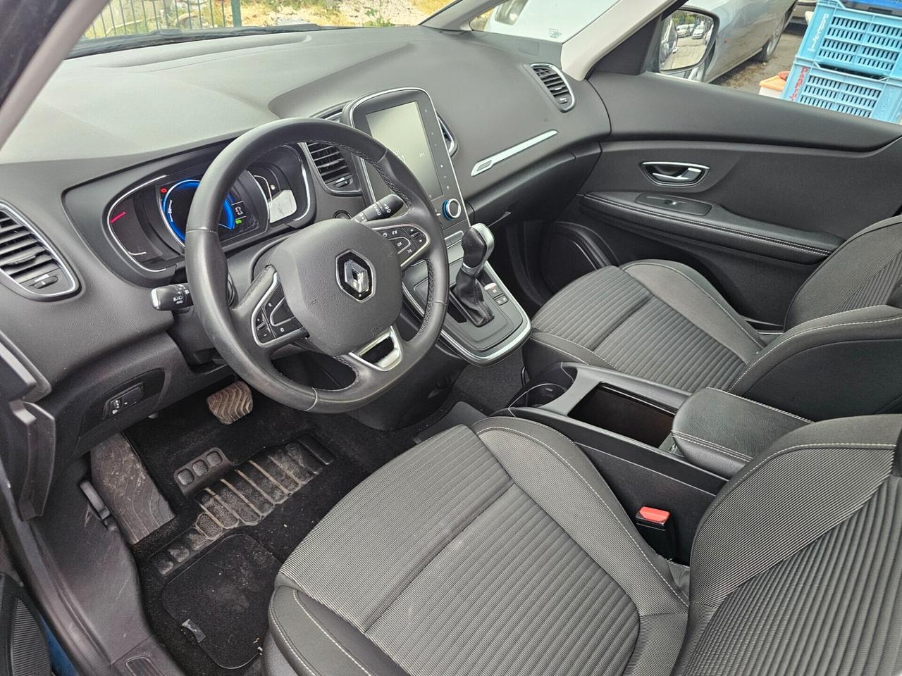 Renault Scenic Scénic Blue dCi 120 CV EDC Initiale Paris -- 7 -- p.o.s.t.i.