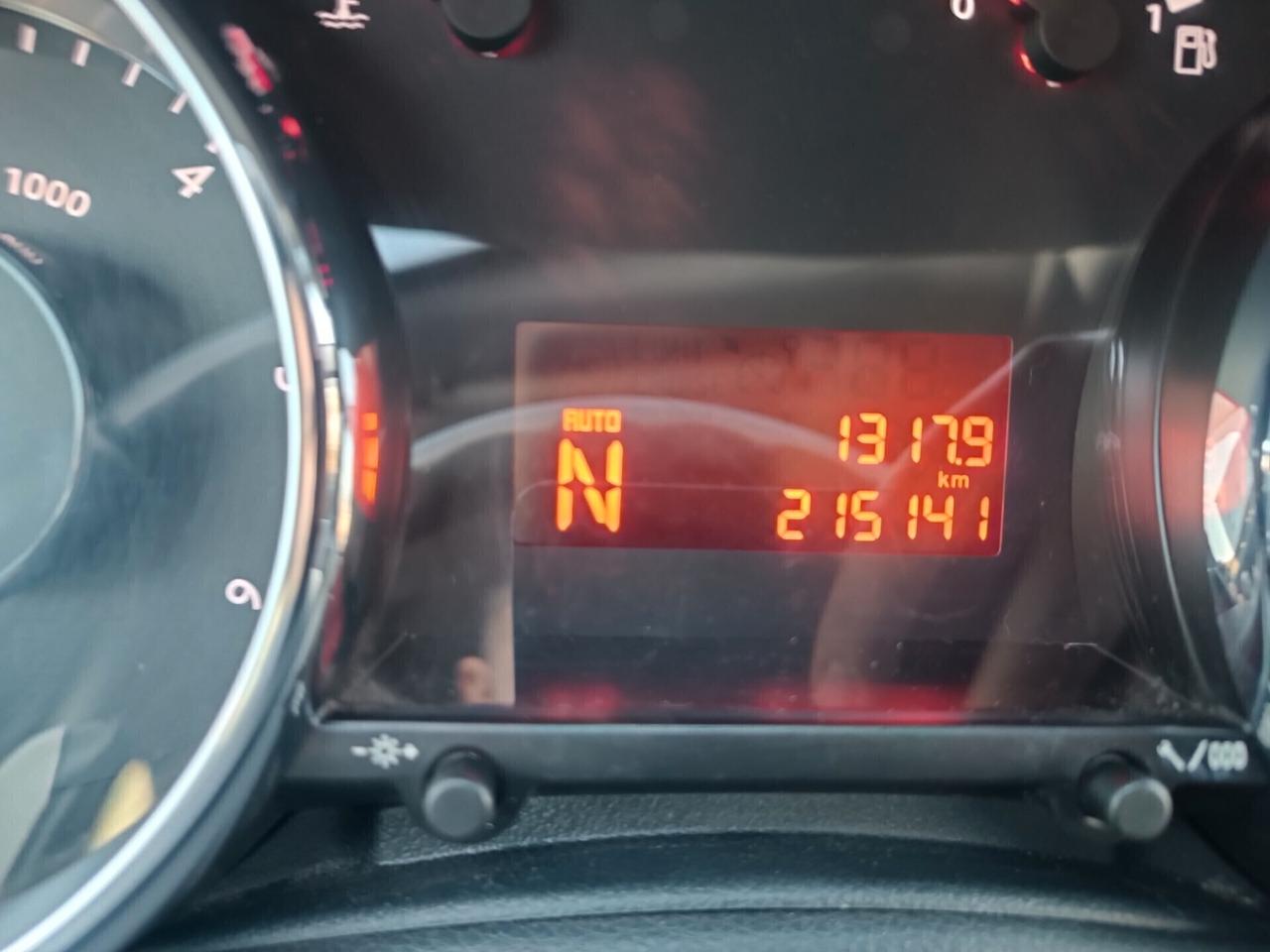 Peugeot 5008 1.6 diesel automatica garanzia