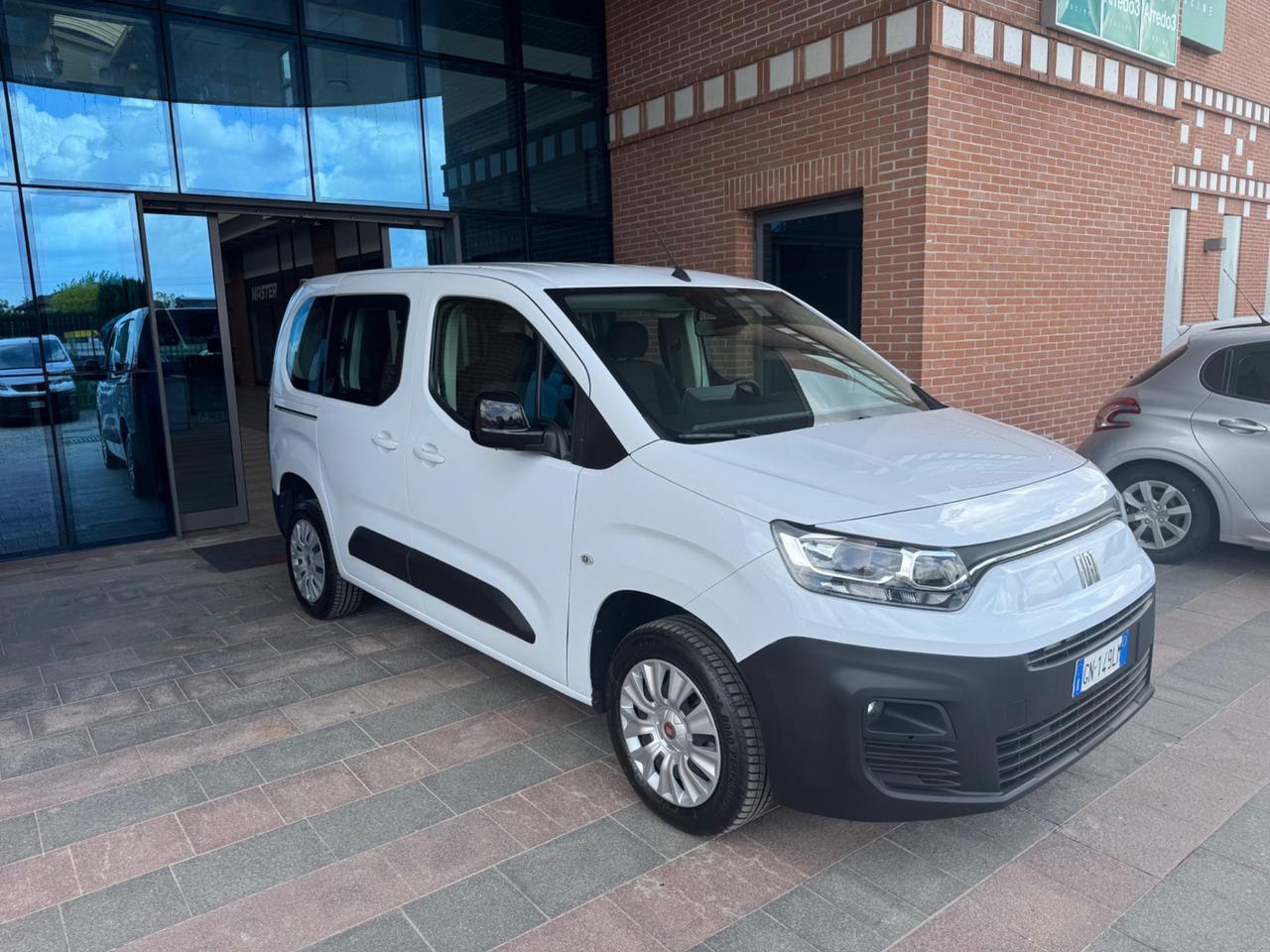 Fiat Doblo Doblò 1.6 MJT 105CV S&S PC Combi N1 Lounge. 5 posti