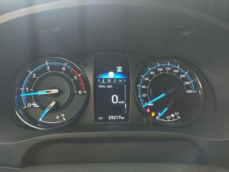 Toyota Hilux 2.4 D-4D A/T 4WD 4 porte Double Cab Invincible