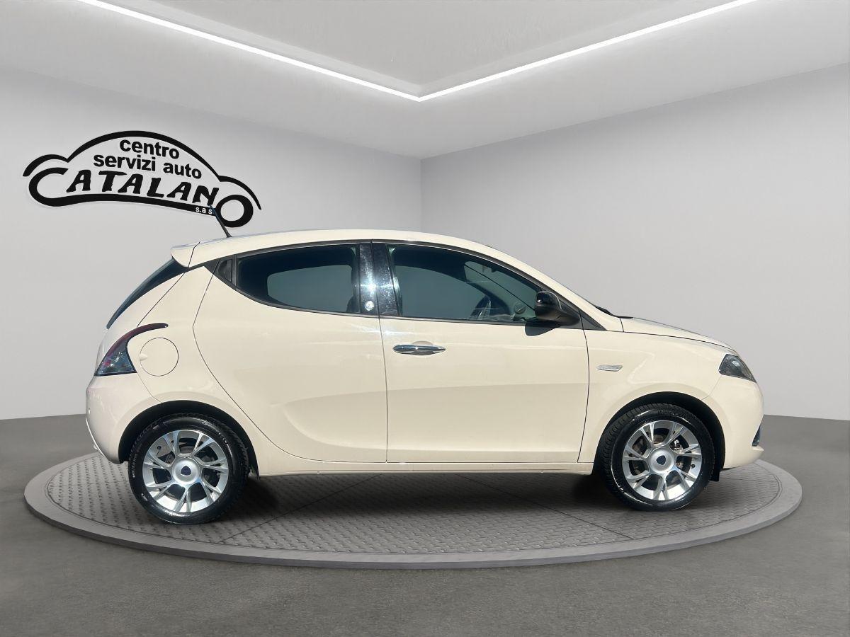 LANCIA - Ypsilon - 1.3 MJT 95 CV 5p. S&S NAVI Opening Ed