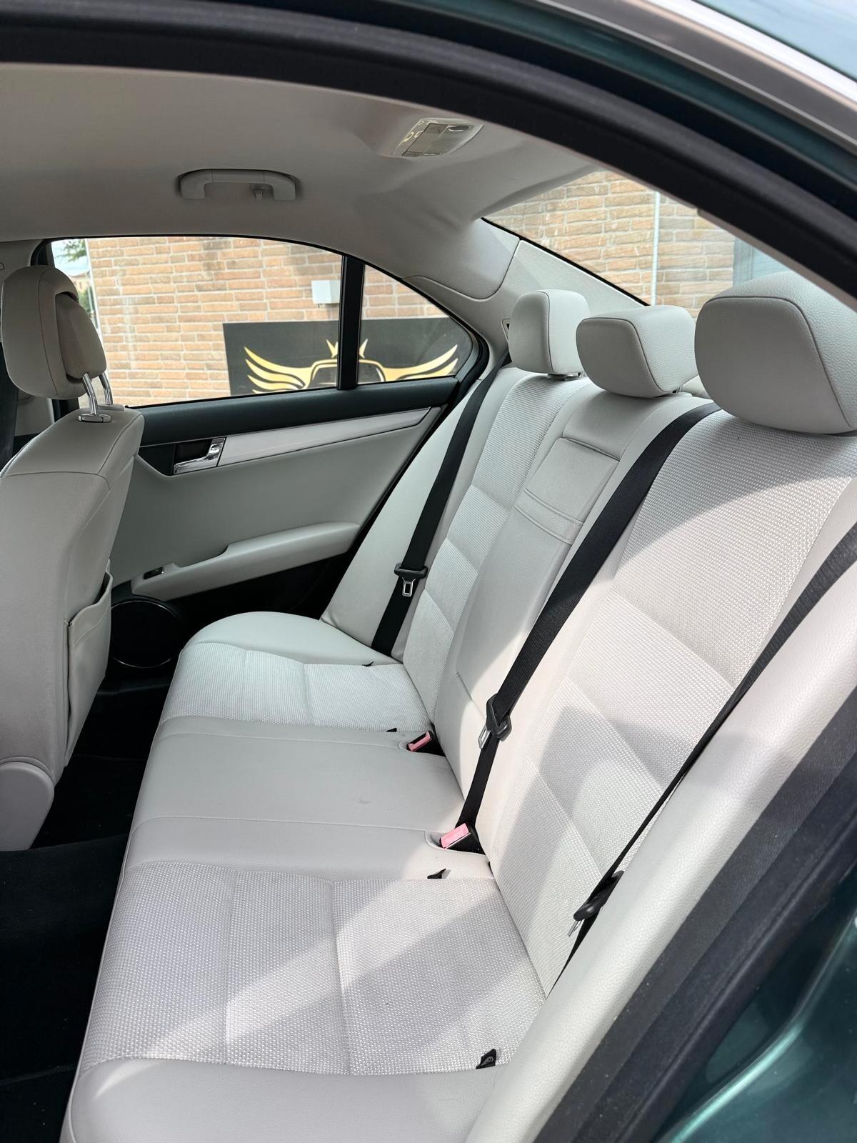 Mercedes-benz C 220 CDI BlueEFFICIENCY Avantgarde AMG