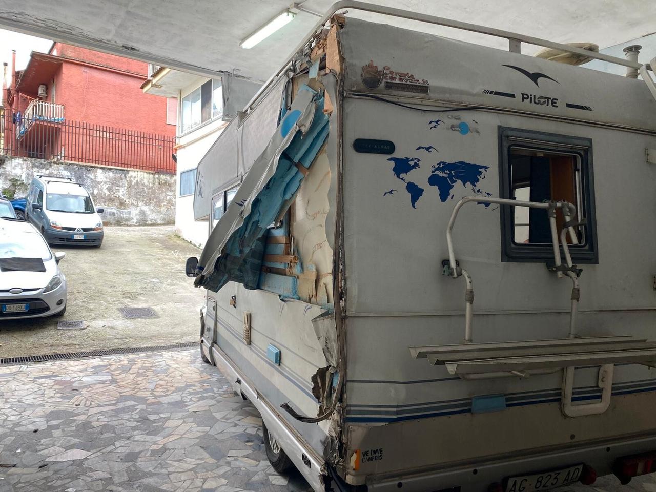 Ford Pilote 2.5cc diesel(PRIVATO)-1996