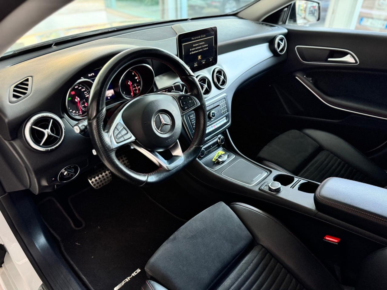 Mercedes-benz CLA 220 d 4Matic Automatic Premium AMG