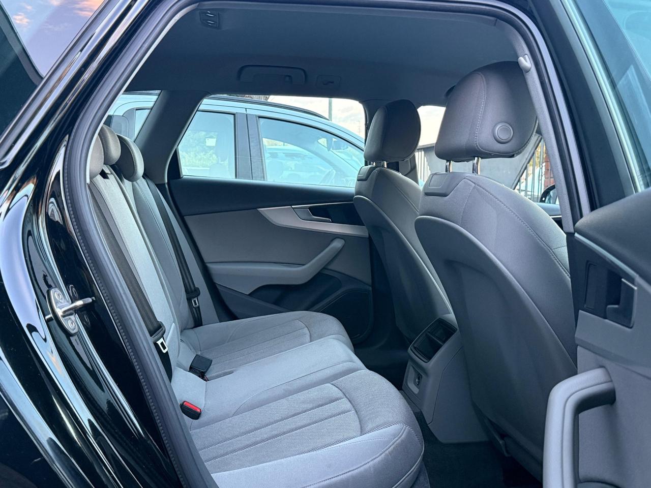 Audi A4 Avant 35 TDI S tronic Business