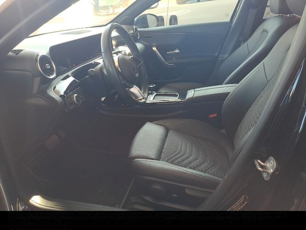 MERCEDES-BENZ A 180D NEW 115CV AUTOMATIC BUSINESS EXTRA ( FARI LED - CRUISE - PELLE - NAVI PREMIUM - MIRROR - PARK ASSIST - TELECAMERA POST. - CERCHI 17 )