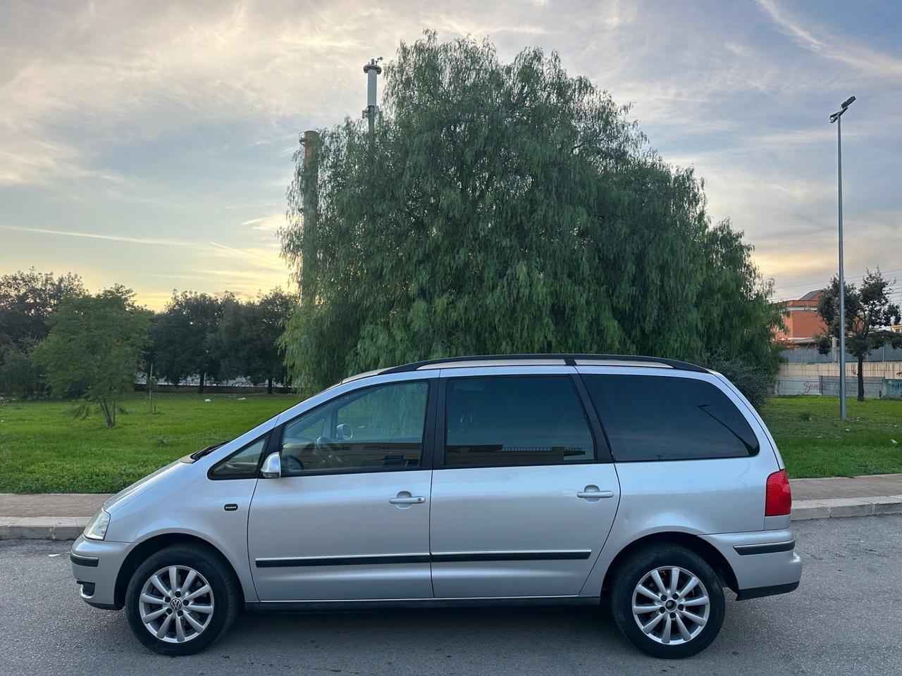 WW SHARAN 2.0 TDI 2006 - 7 POSTI