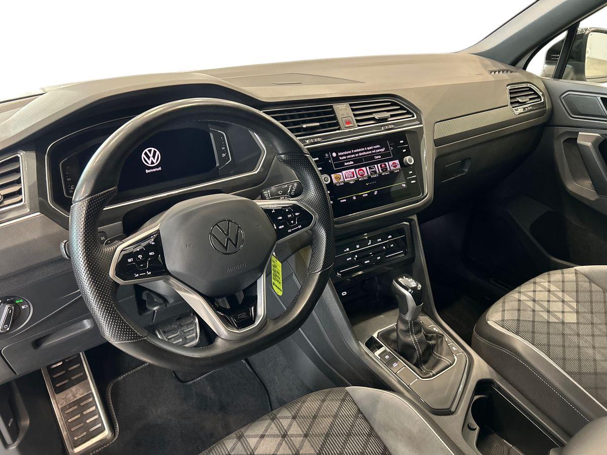 VOLKSWAGEN Tiguan II 2021 - Tiguan 2.0 tdi R-Line 150cv dsg