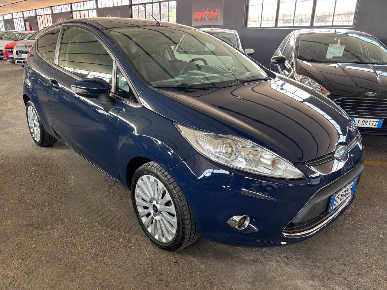 Ford Fiesta 1.2 60KW 82CV 3 porte Titanium NEOPATENTATO