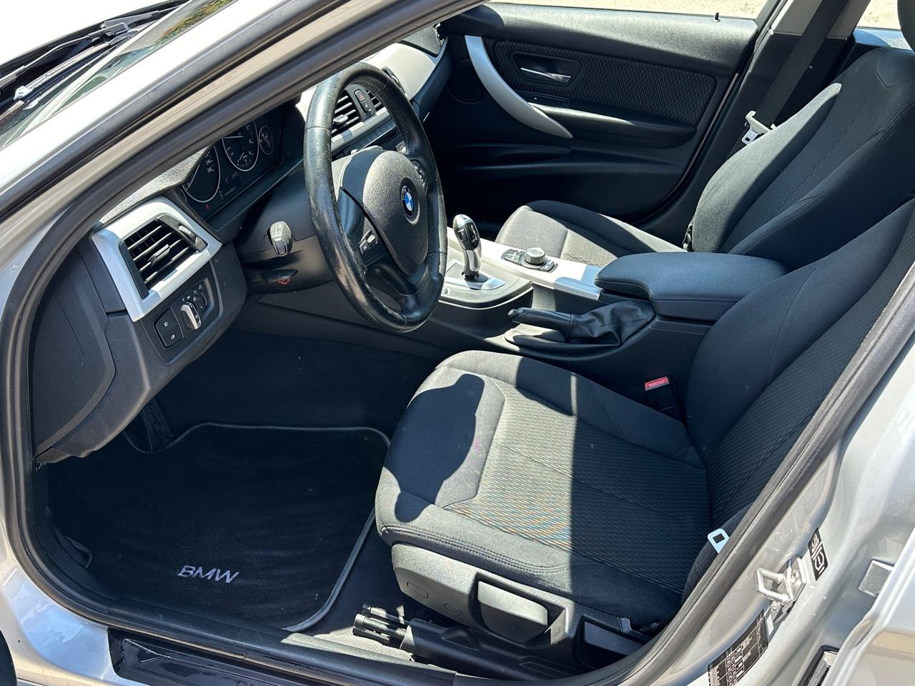 Bmw 318d Touring 143 cv automatico