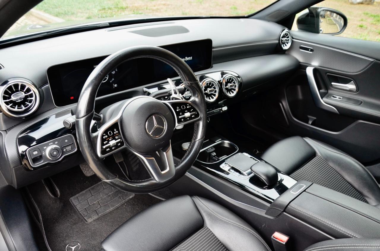 MERCEDES-BENZ A 200 SPORT ALLESTIMENTO A45 AMG 163cv AUTO, LUCI AMBIENTE, NAVI, FULL LED, PERMUTE