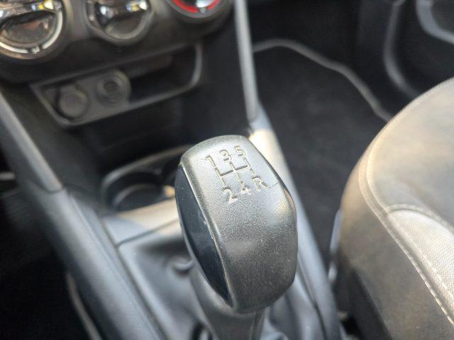 PEUGEOT 208 1.2i Benzina 82CV 5 Porte Active per NEOPATENTATI