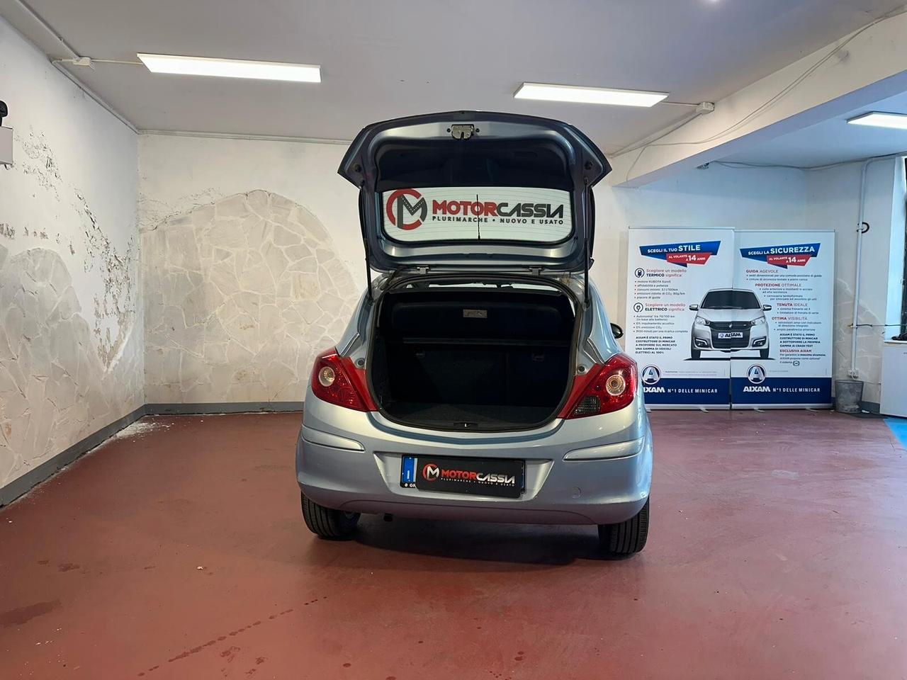 Opel Corsa 1.2 3 porte Club