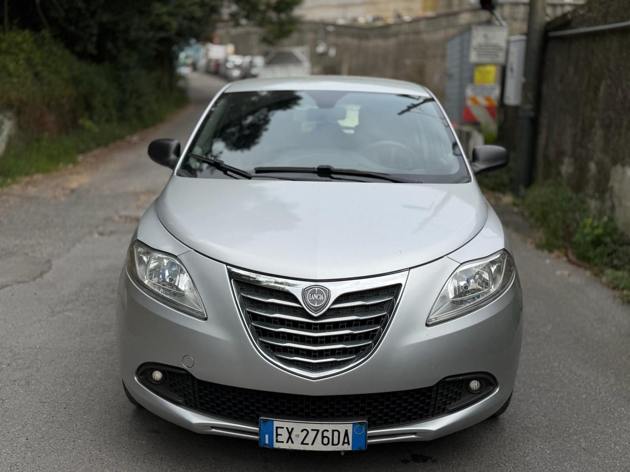 Lancia Ypsilon 1.2 69 CV 5 porte - gpl euro6