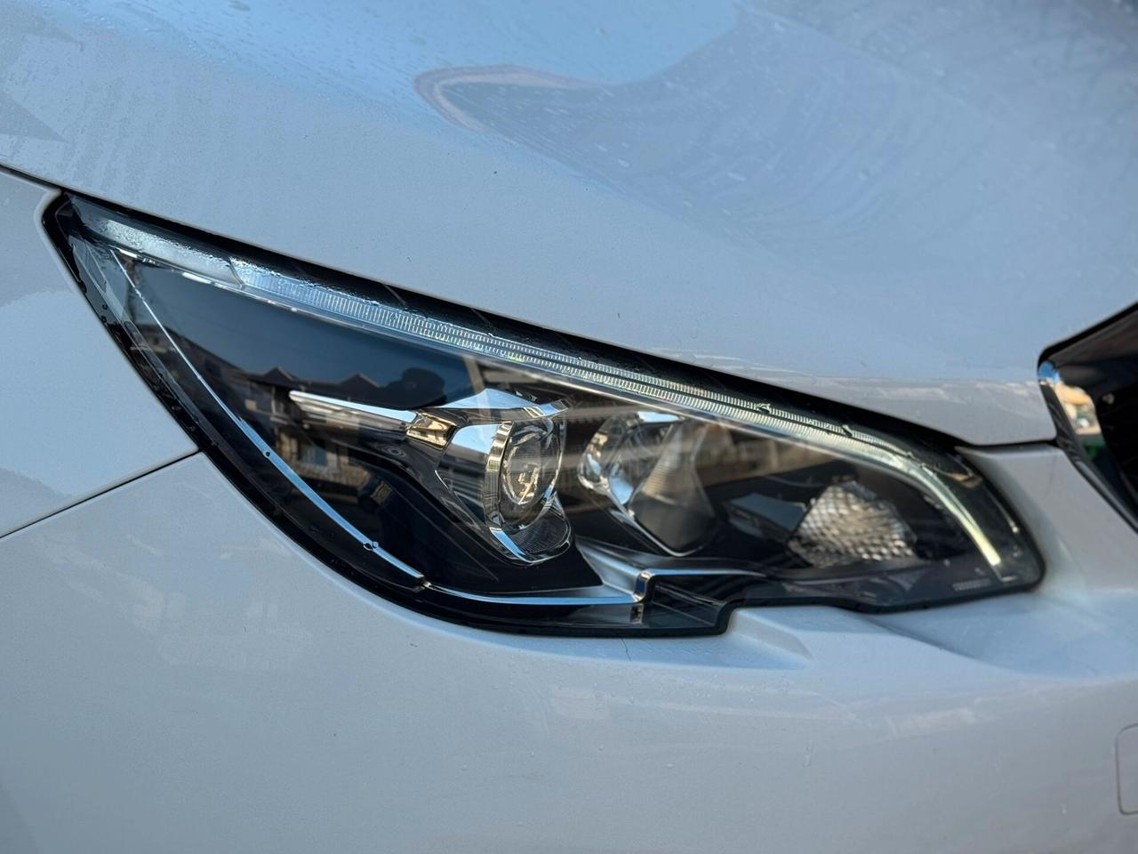 Peugeot 308 BlueHDi 100 S&S Allure