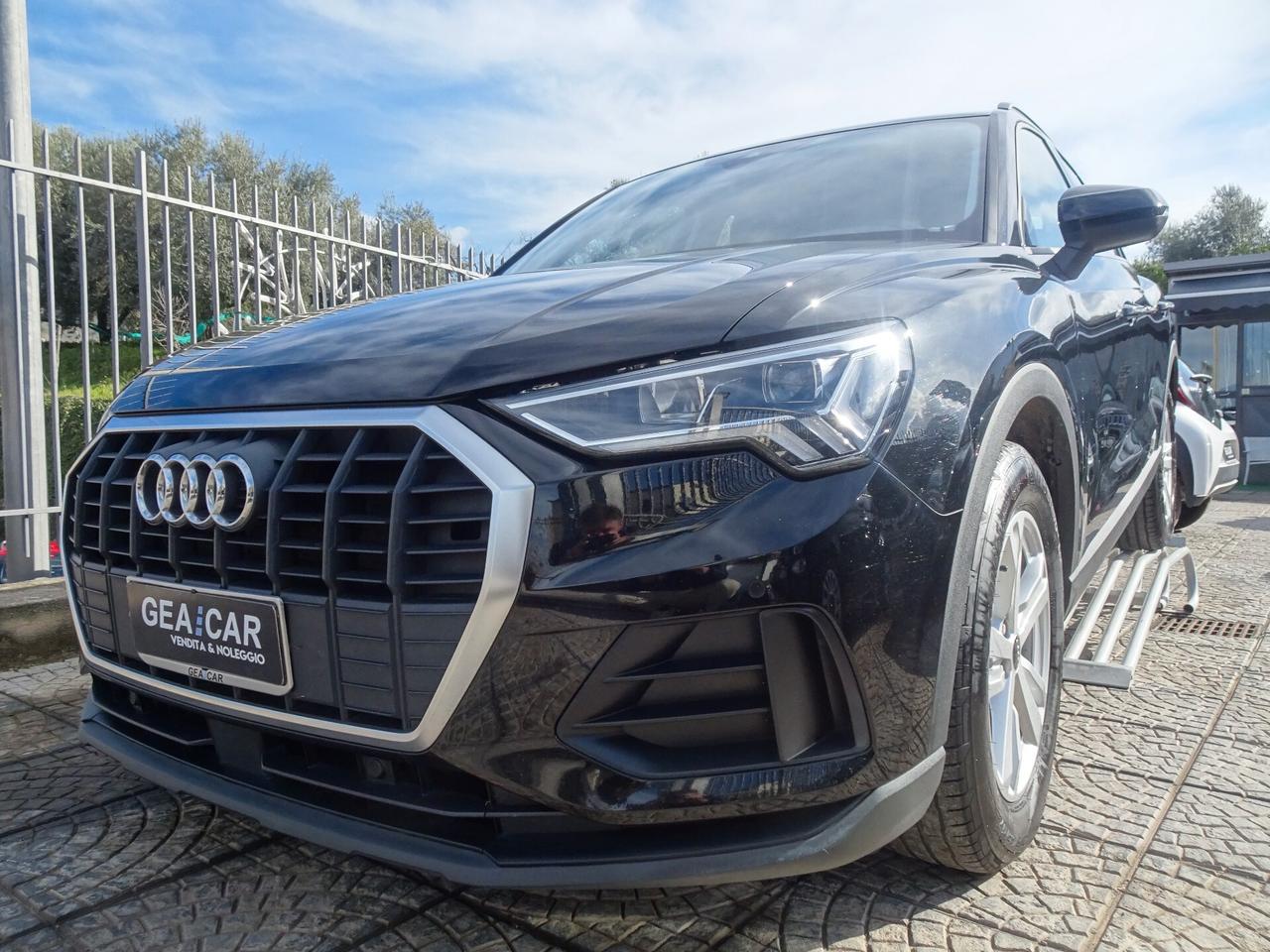 Audi Q3 35 TDI S tronic Business Advanced