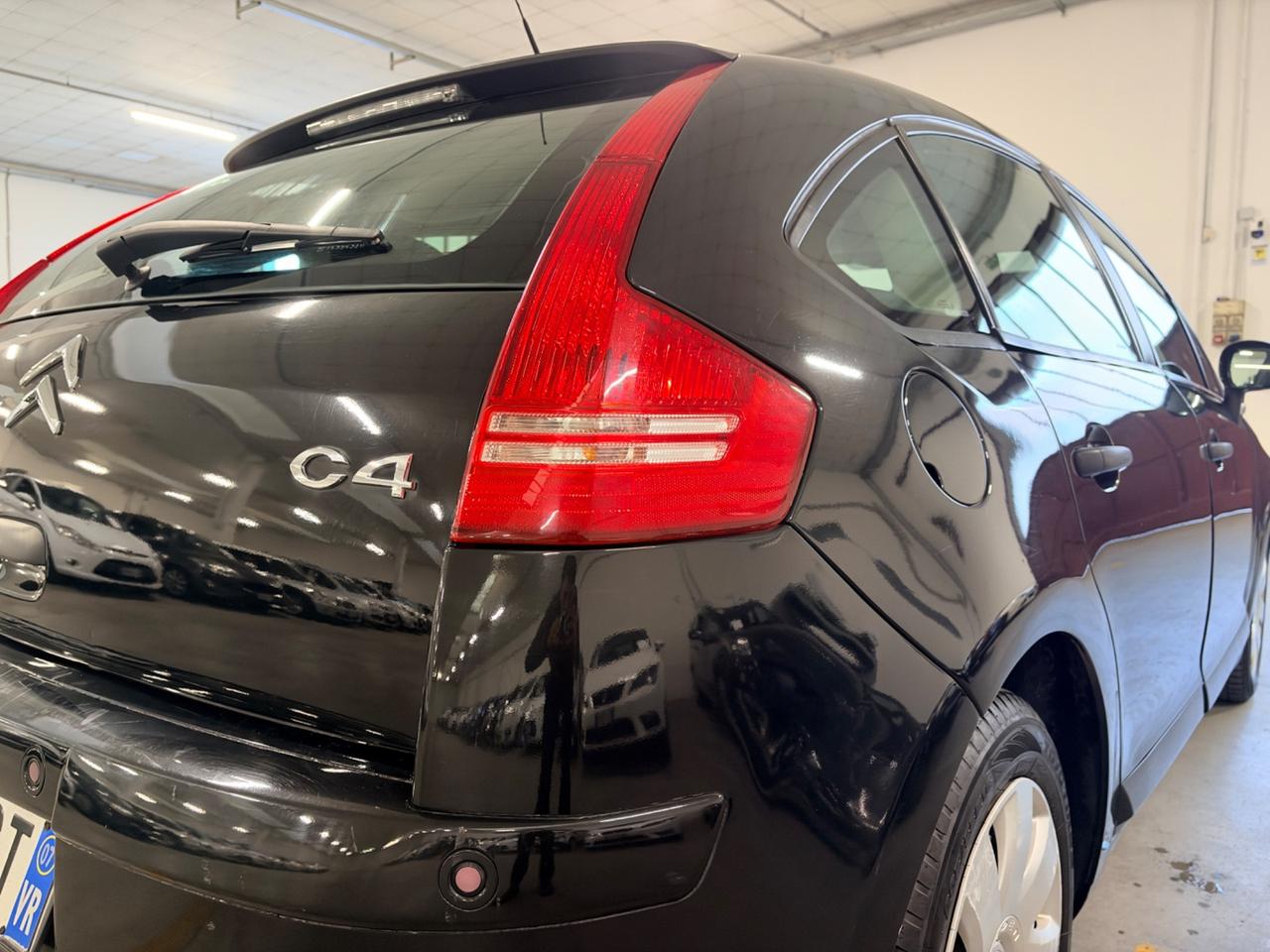 Citroen C4 1.4 Elegance GPL