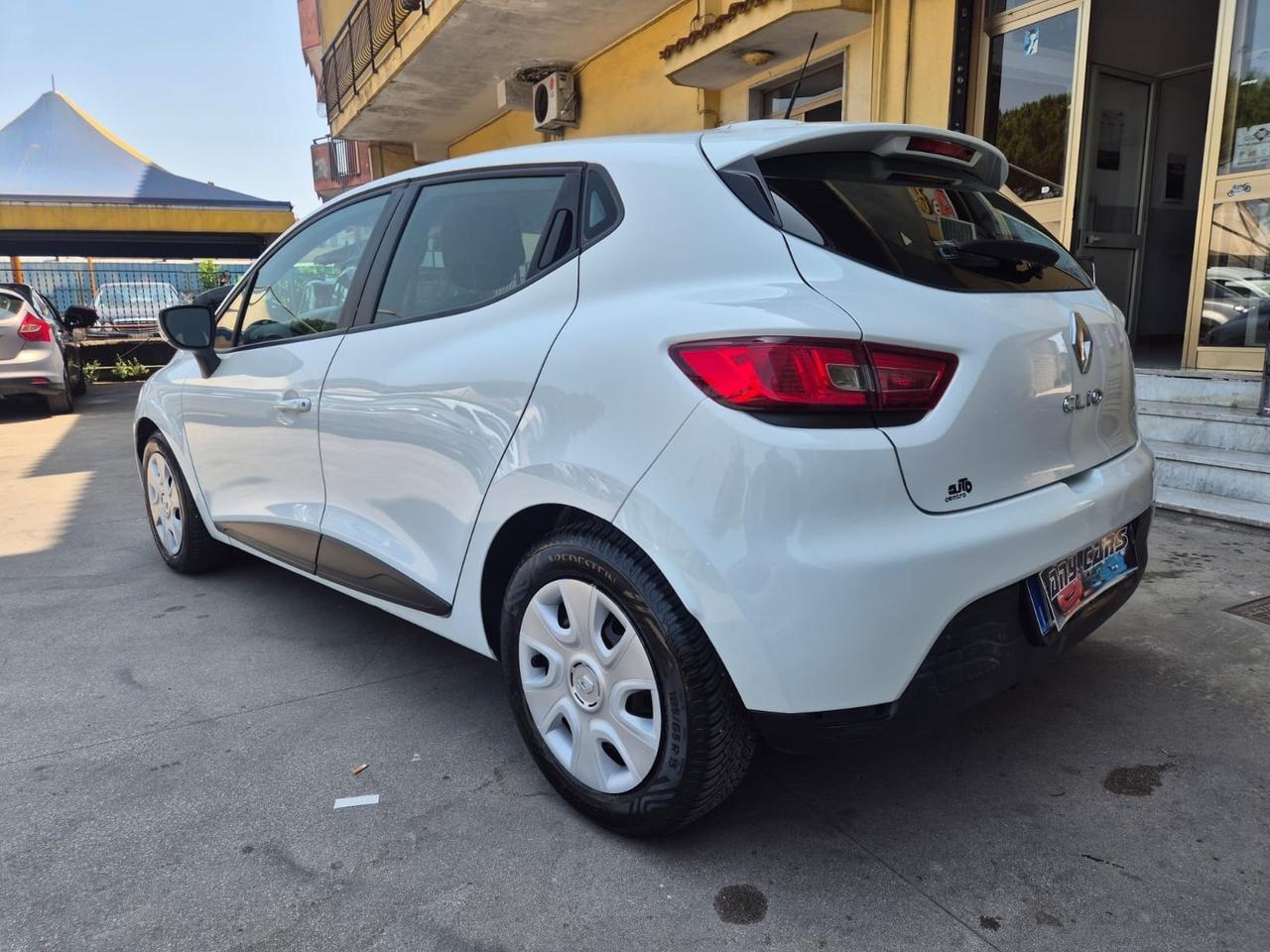 Renault Clio 1.2 75CV 5 porte Wave