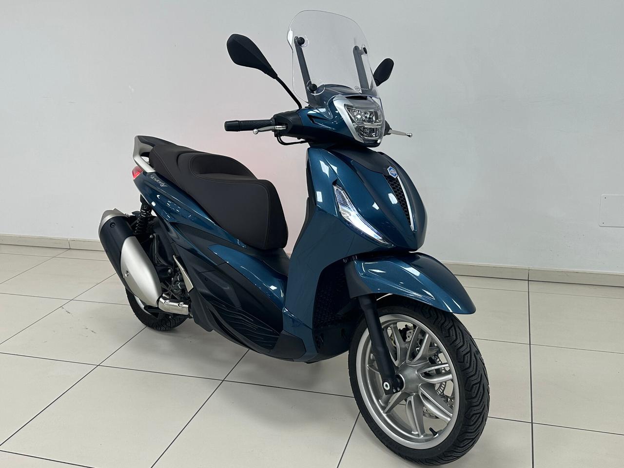 Piaggio Beverly 300 i.e. KM 490 - 2025