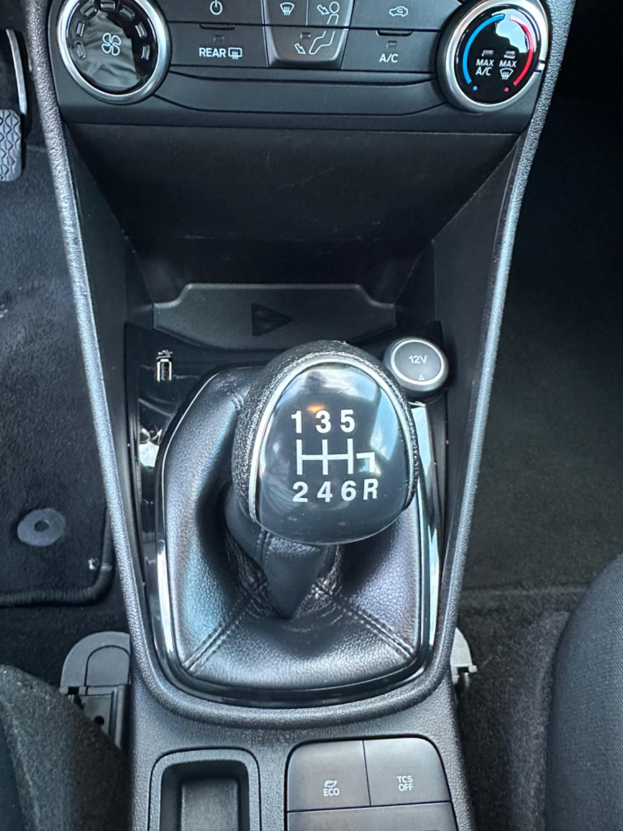 Ford Fiesta 1.5 TDCi 86cv ADATTA A NEOPATENTATI