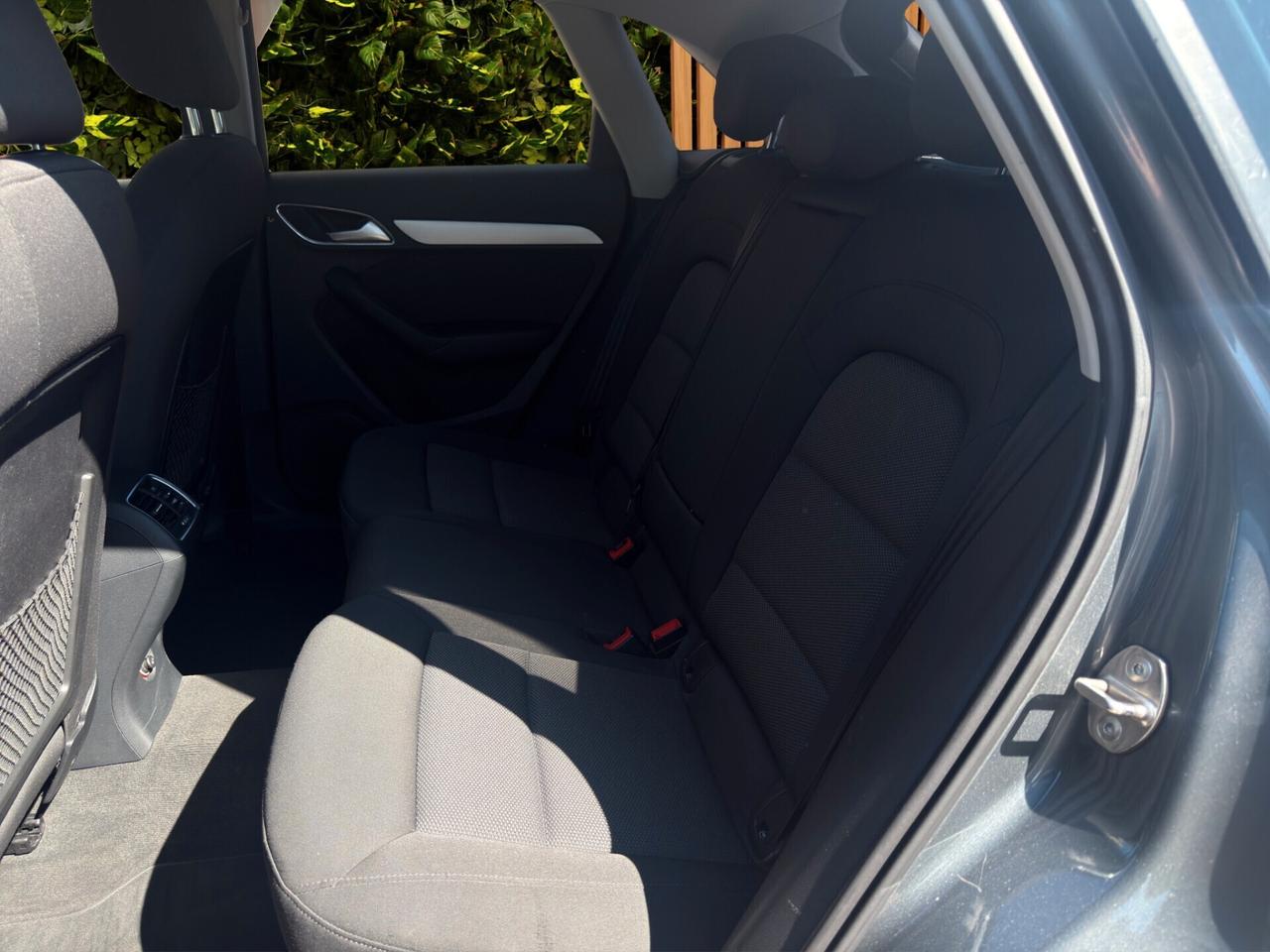 Audi Q3 2.0 TDI 120 CV S-TRONIC