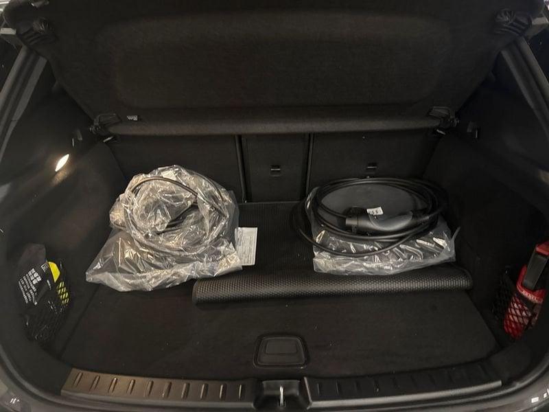 Mercedes-Benz EQA 300 AMG Line Advanced 4matic