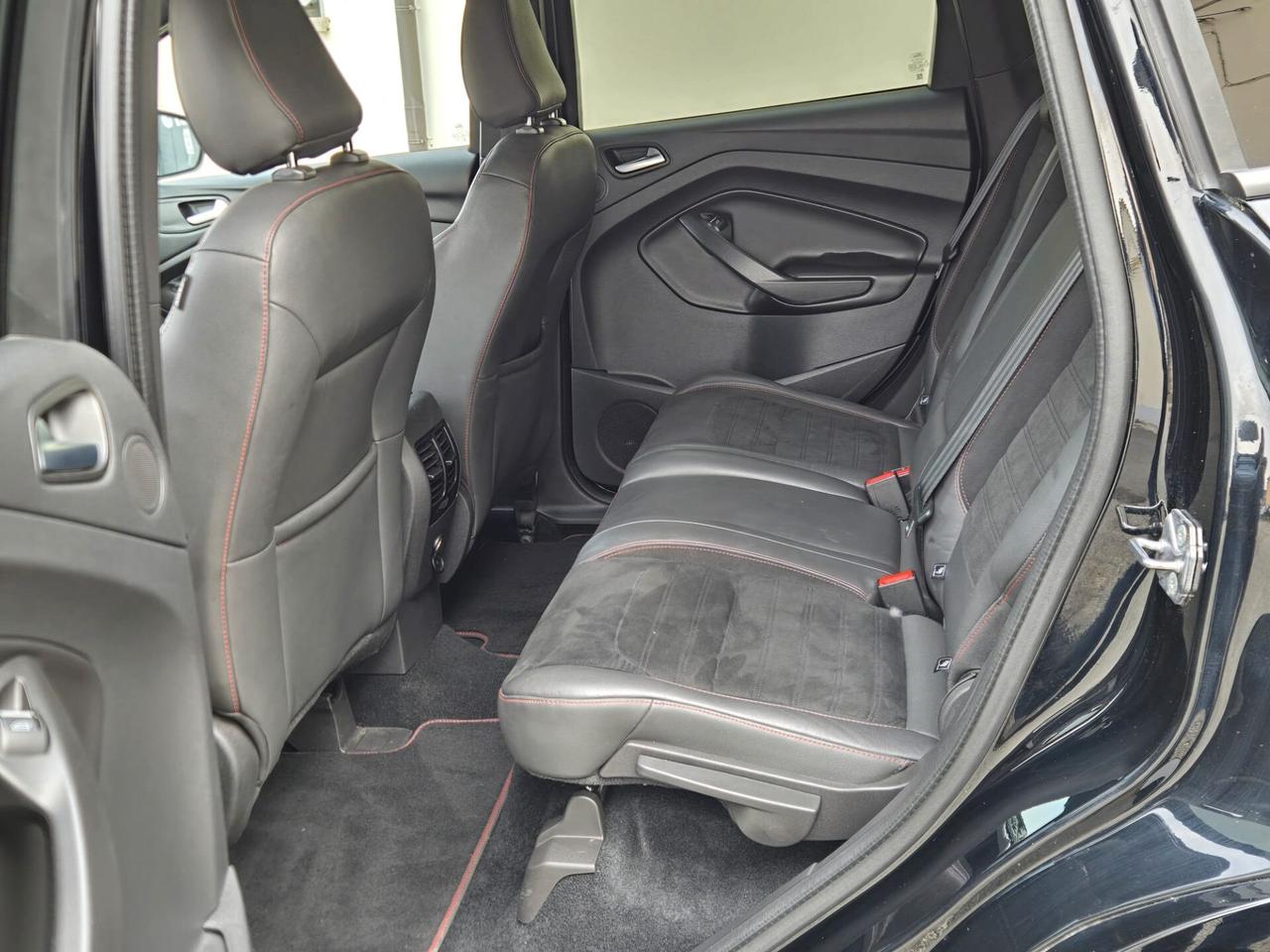 Ford Kuga 2.0 TDCI 120 CV S&S 2WD Powershift ST-Line