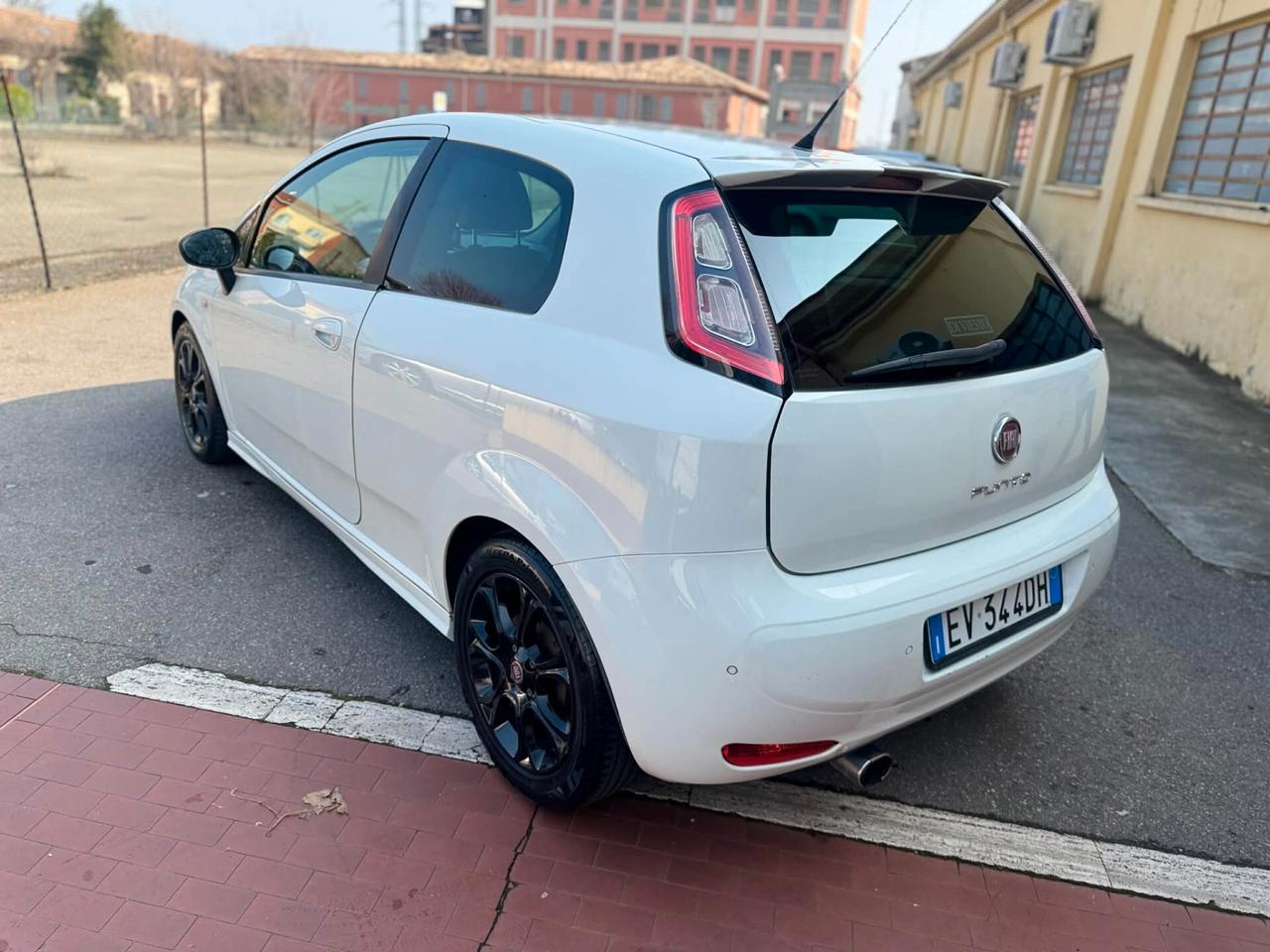 Fiat Punto 1.3 MJT II S&S 85 CV 3 porte ECO Lounge