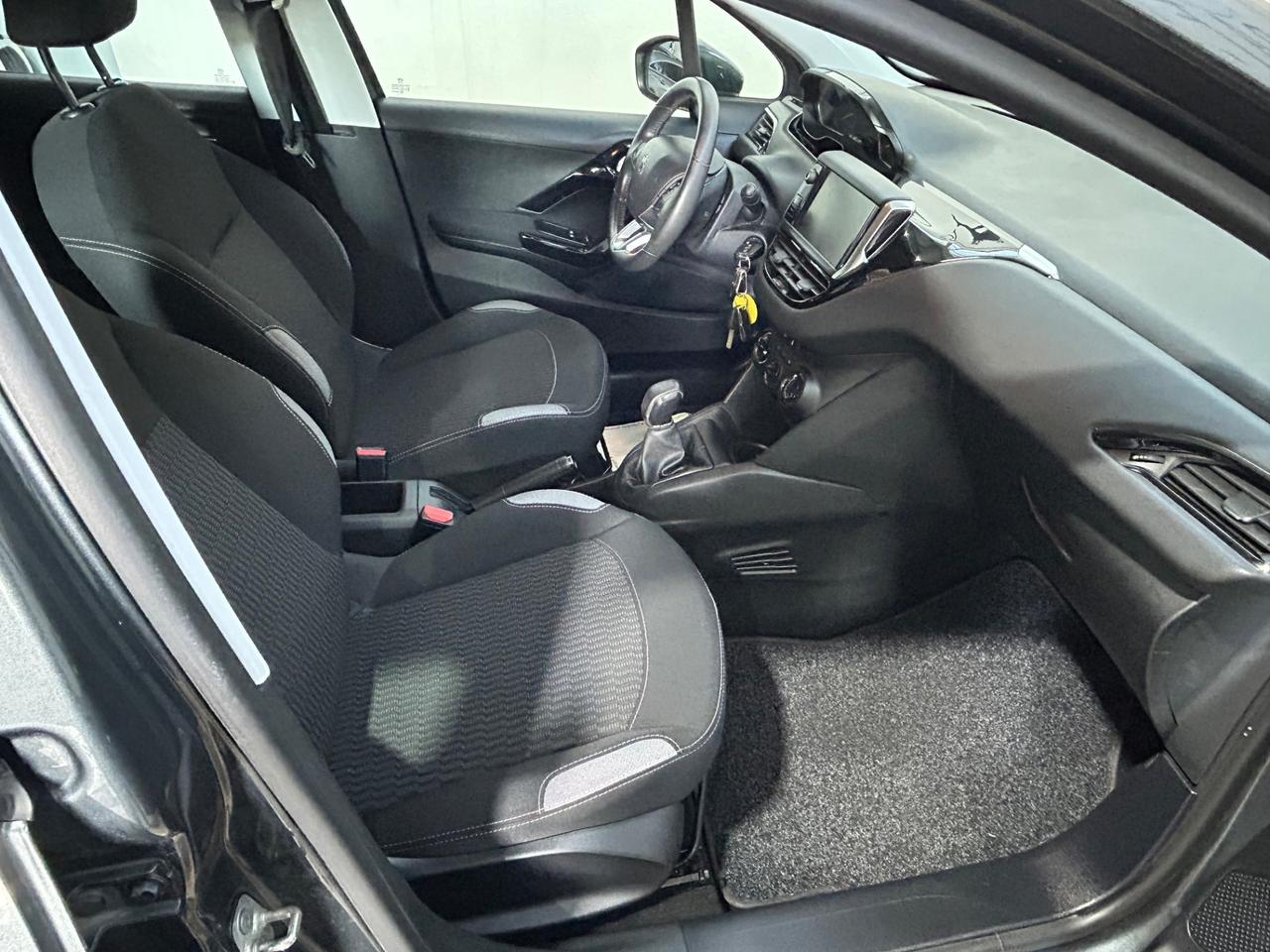 Peugeot 208 PureTech 82 5 porte Allure