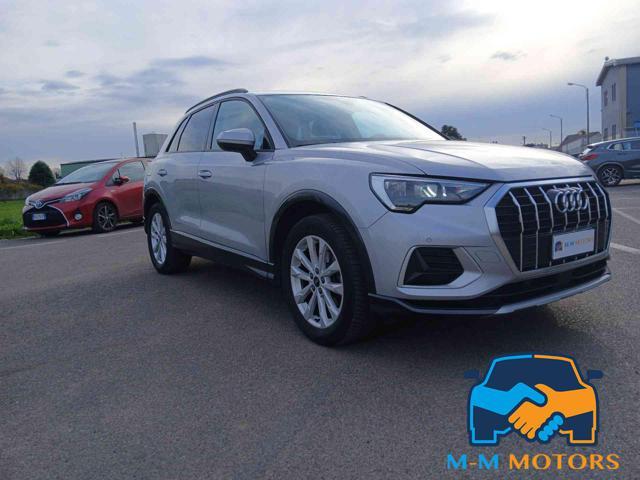 AUDI Q3 35 TFSI S tronic Business