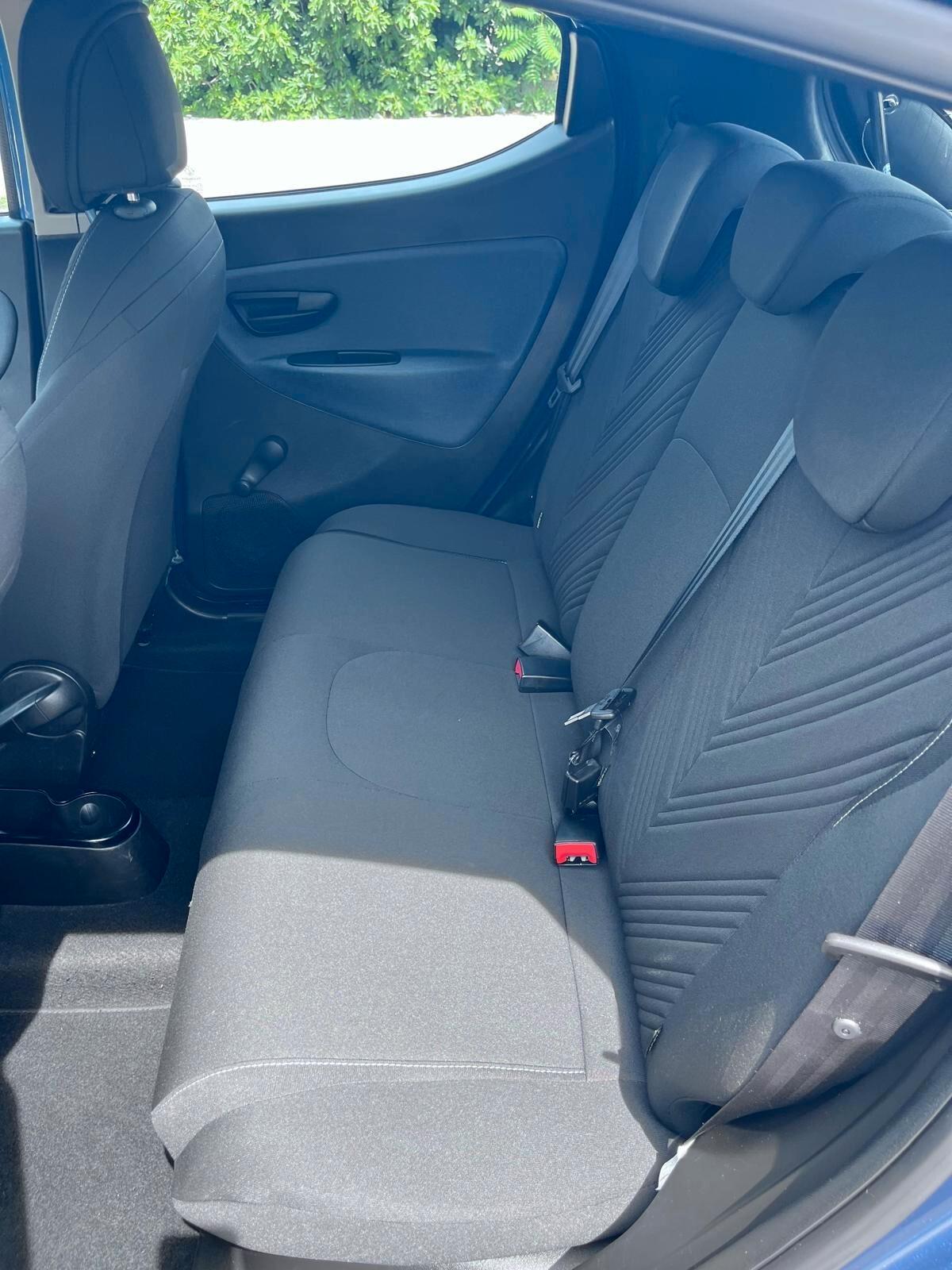 Lancia Ypsilon 1.2 69 CV 5 porte GPL Alberta Ferretti