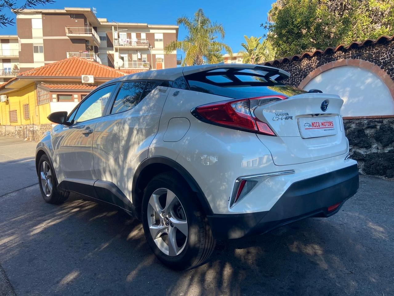 Toyota C-HR 1.8 Hybrid E-CVT Active