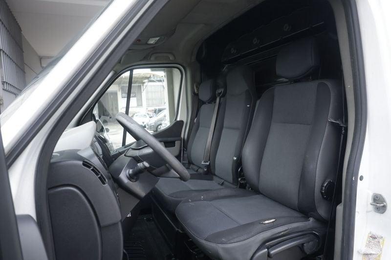 Renault Master Renault Master T33 2.3 dCi/135 PC-TM Furgone Twin Turbo S&S E5 IVA