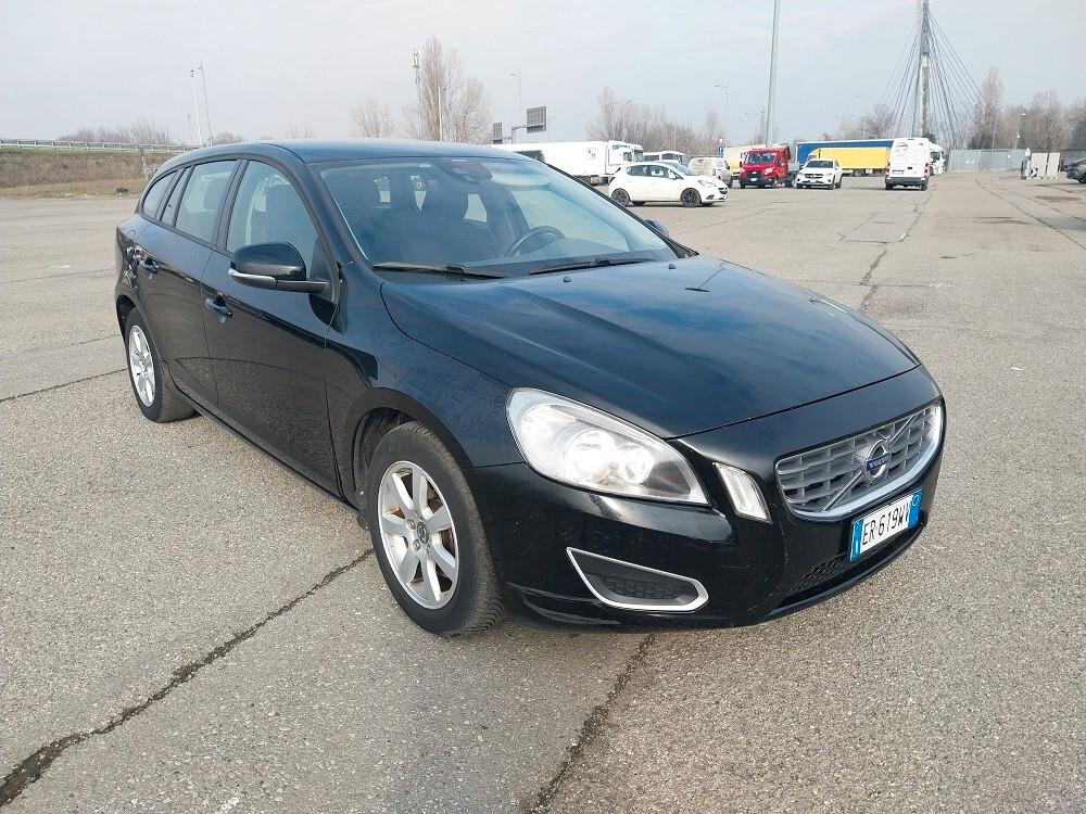 Volvo V60 D2 1.6 Momentum