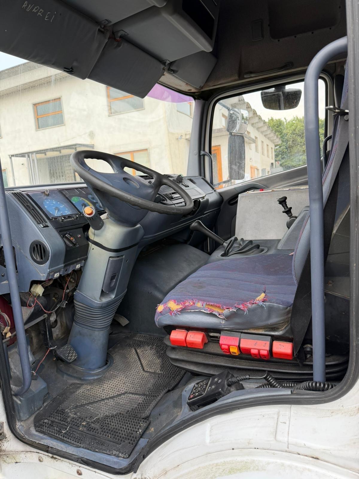 Mercedes atego 2003 6.3 diesel sponda idraulica